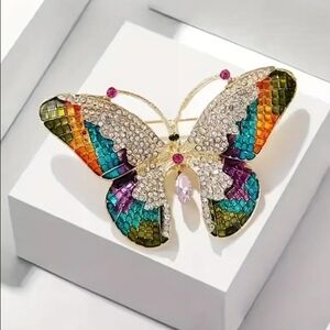 Beautiful Gold & Multicolor Butterfly Brooch. NEW!